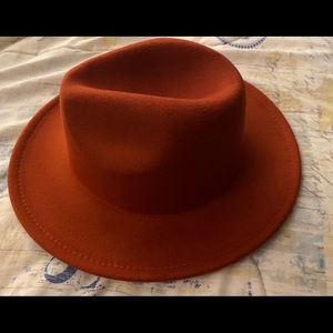 Rust fedora 58 cm new